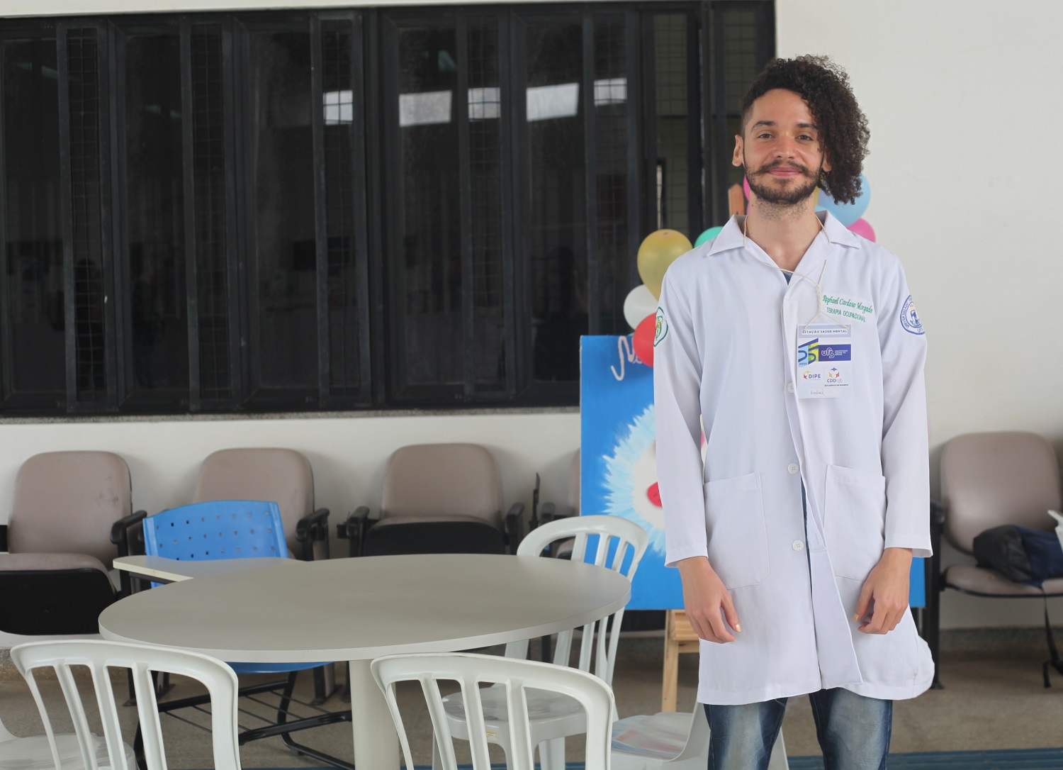 O discente Raphael Morgado, de Terapia Ocupacional, participou da ação. (Foto: Ana Laura Farias/Campus de Lagarto)